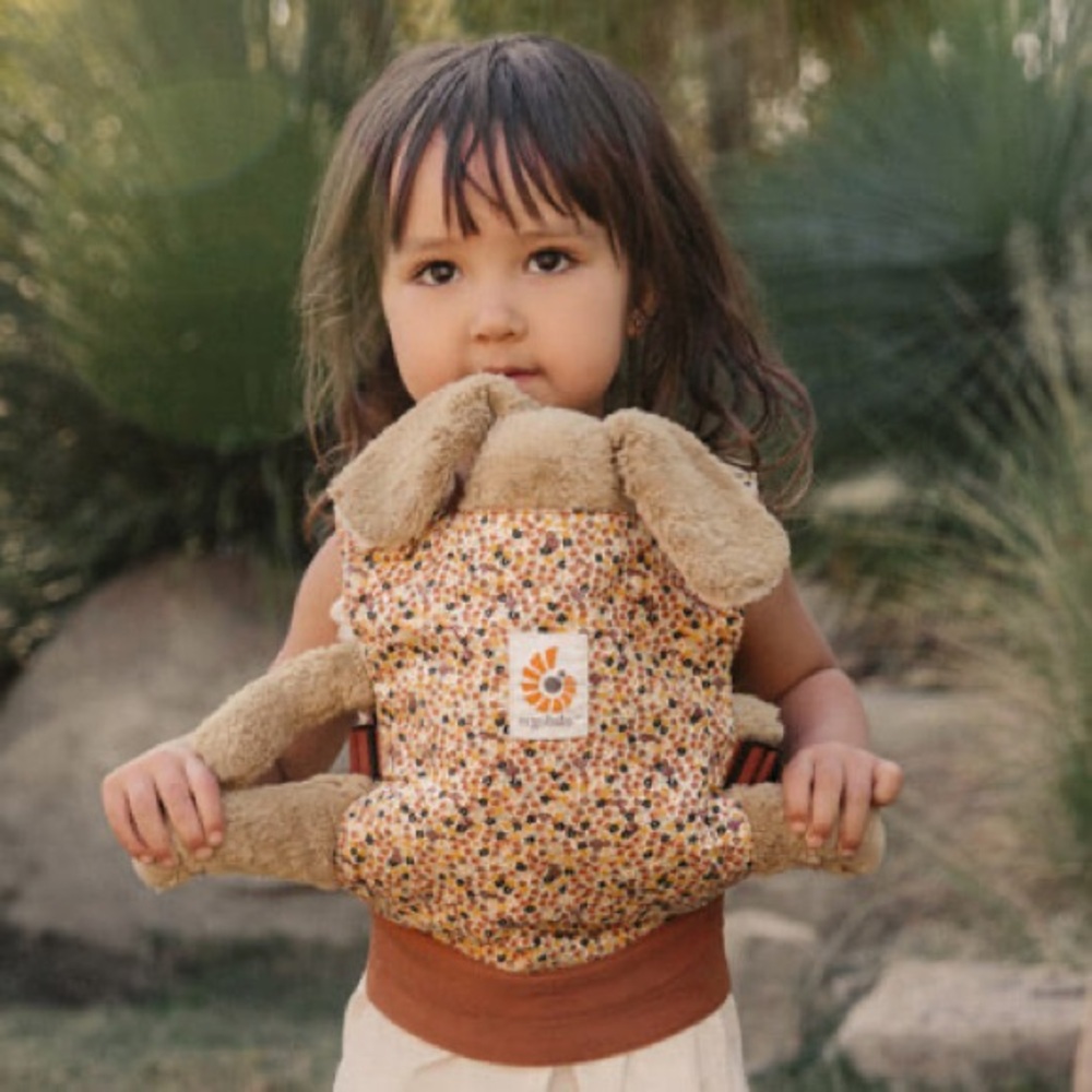 Doen kids yearling ergo baby doll carrier brown florals